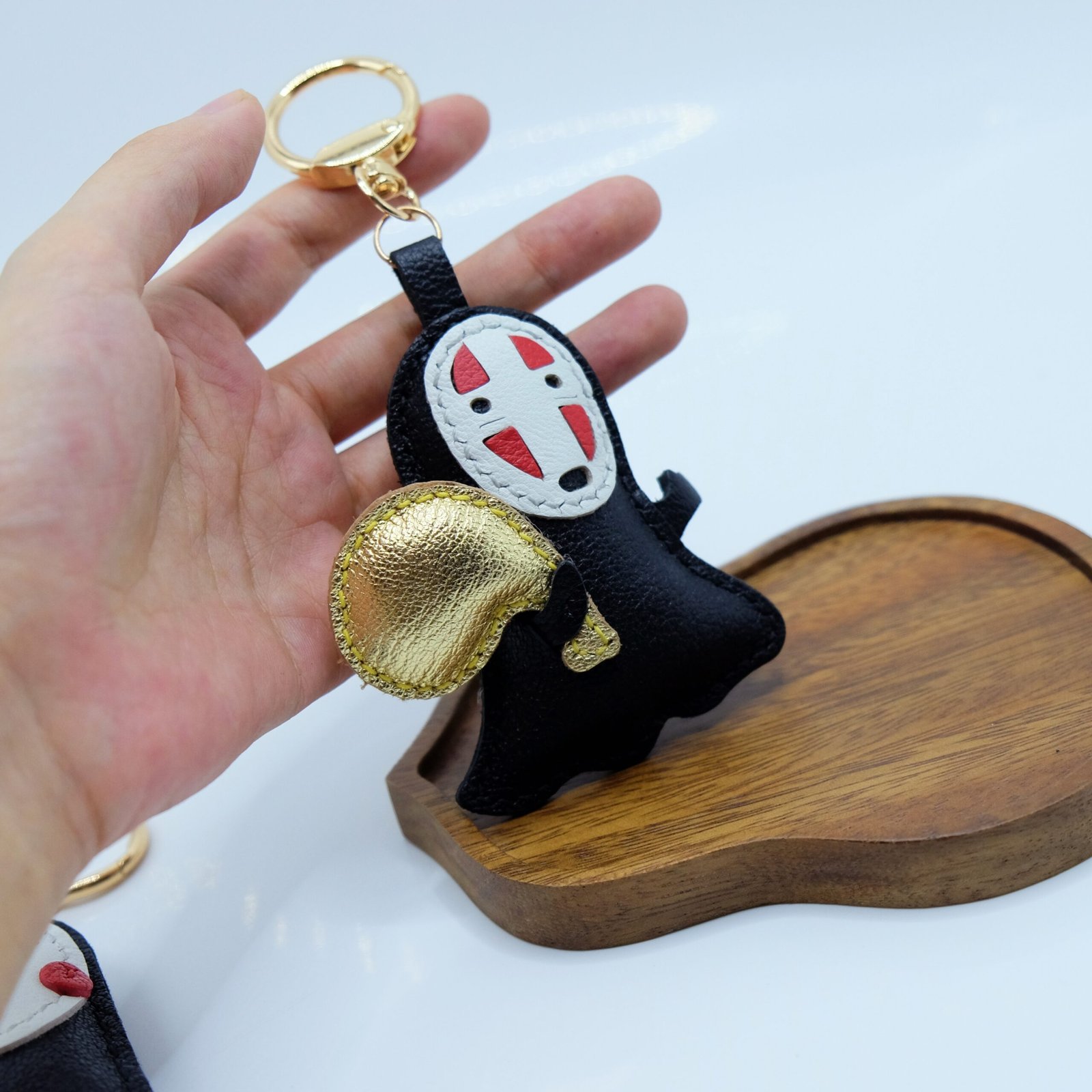 Handmade Sheepskin No-Face Man Keychain: Spirited Away Anime Charm - Image 7